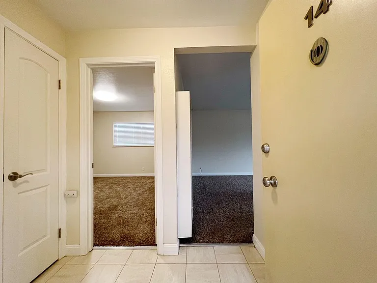 Laurel Heights — Photo 14