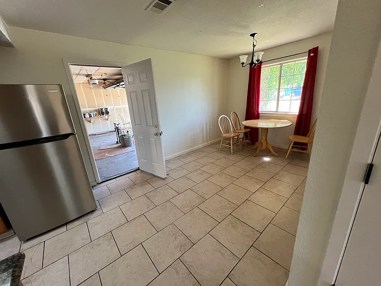 1657 Grand Ave — Photo 7