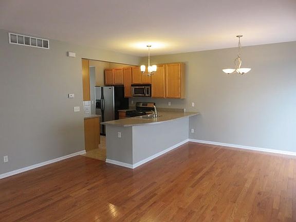 5th image of 4217 Sparrow Hawk Dr #1