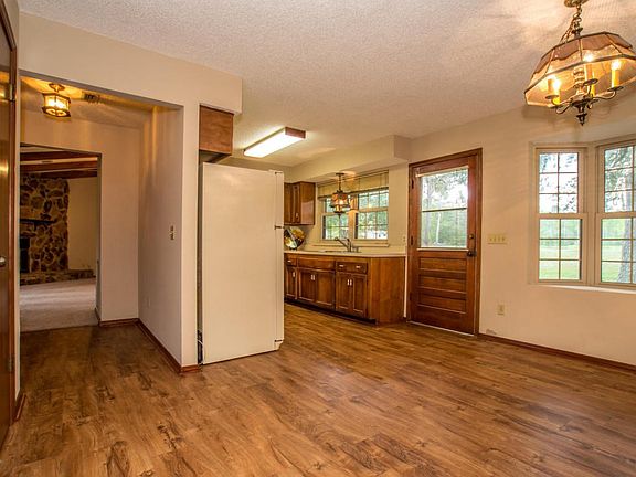 Kitchen/Eating Space