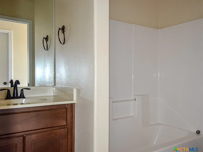 165 S Guadalupe St #211 — Photo 7