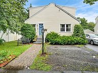 23 Trask St Danvers MA 01923 Zillow