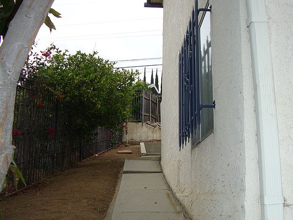 4th image of 1887 N Avenue 51