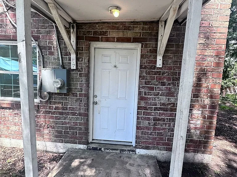 3620 Effee St — Photo 2