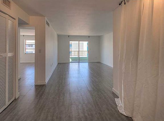 3rd image of 1580 West Ave APT 504
