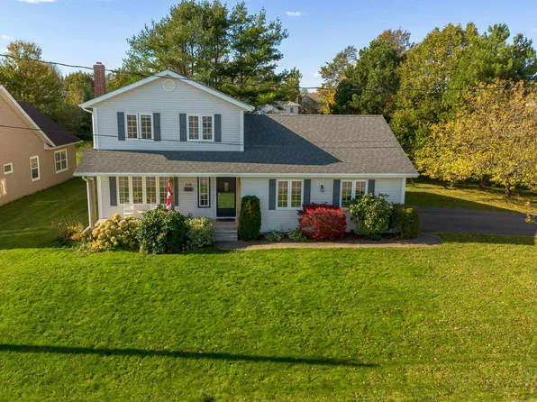 113 Greensview Dr, Stratford, PE C1B 1N2