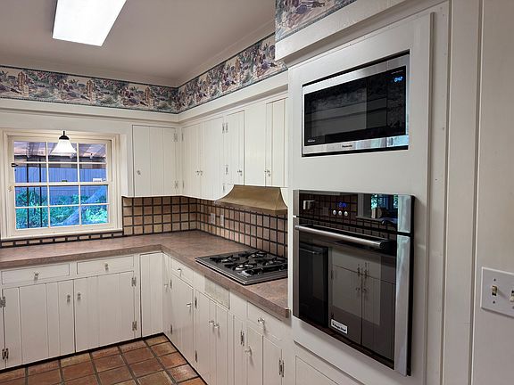 4th image of 1791 Winchester Dr