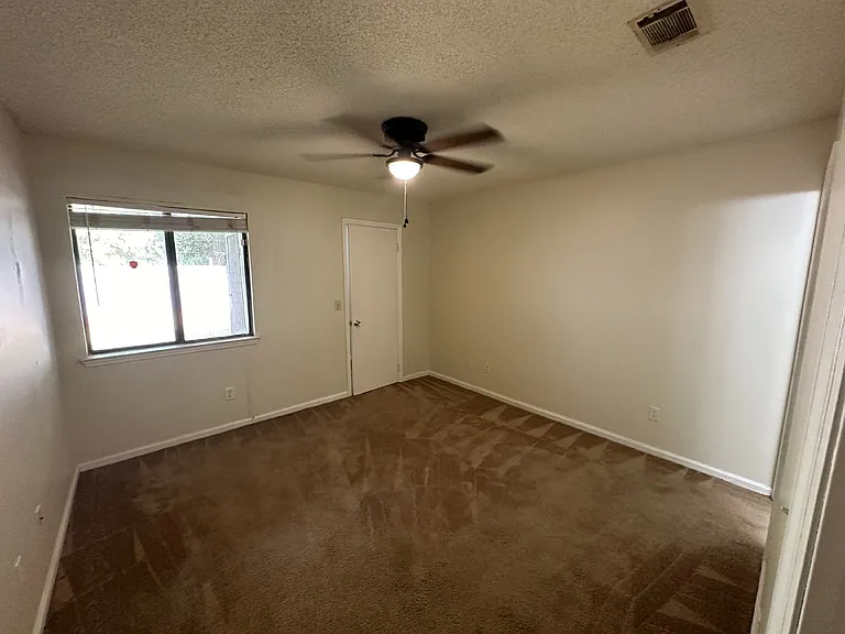 910 Brett Dr #19 — Photo 5