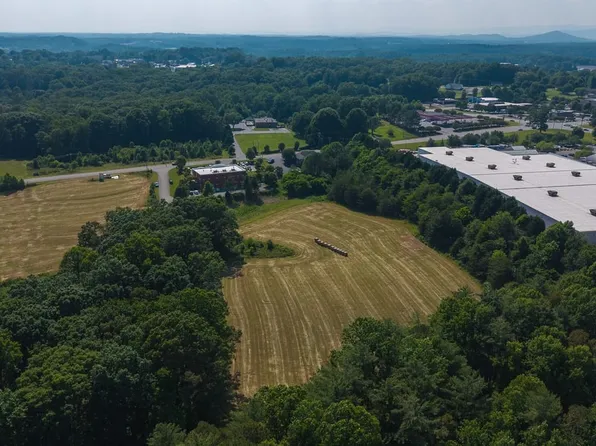 Johnson St, Elkin, NC 28621