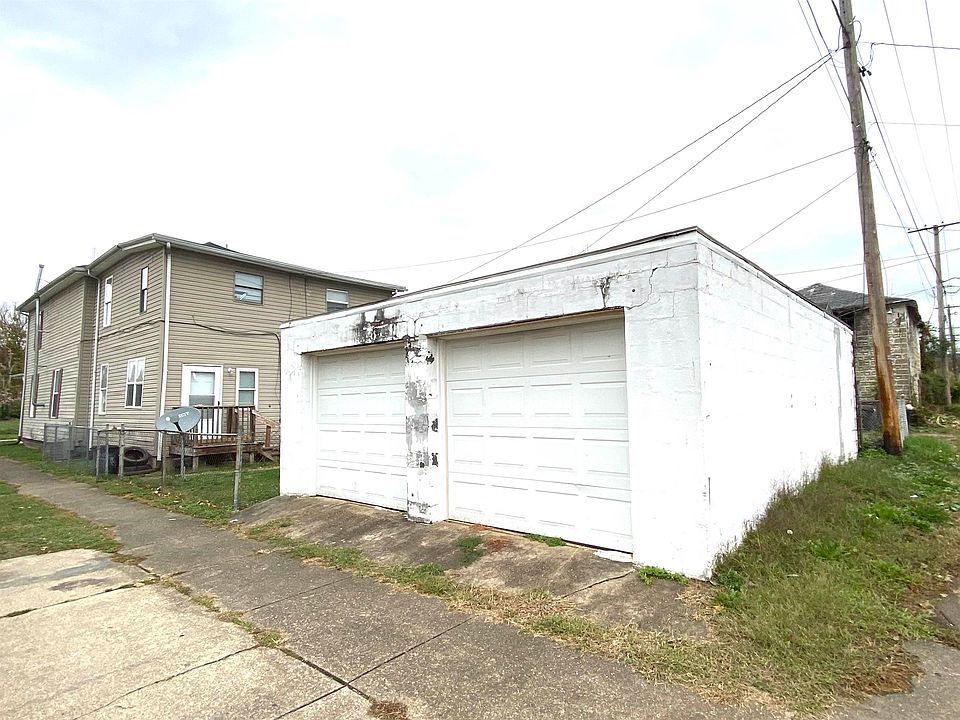 2nd image of 1901 10th Ave