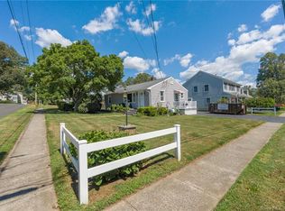 88 Thornton St, Milford, CT 06461
