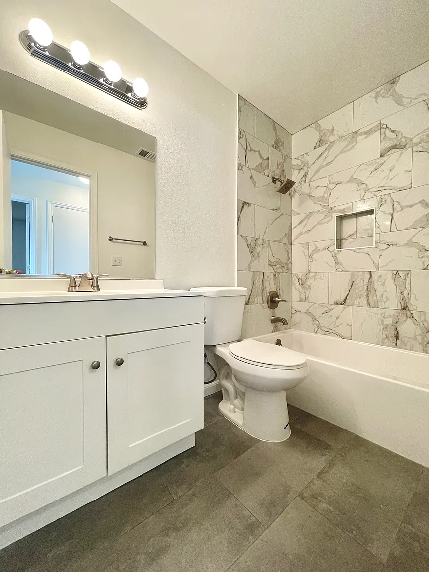 7604 Loucreta Dr photo 1