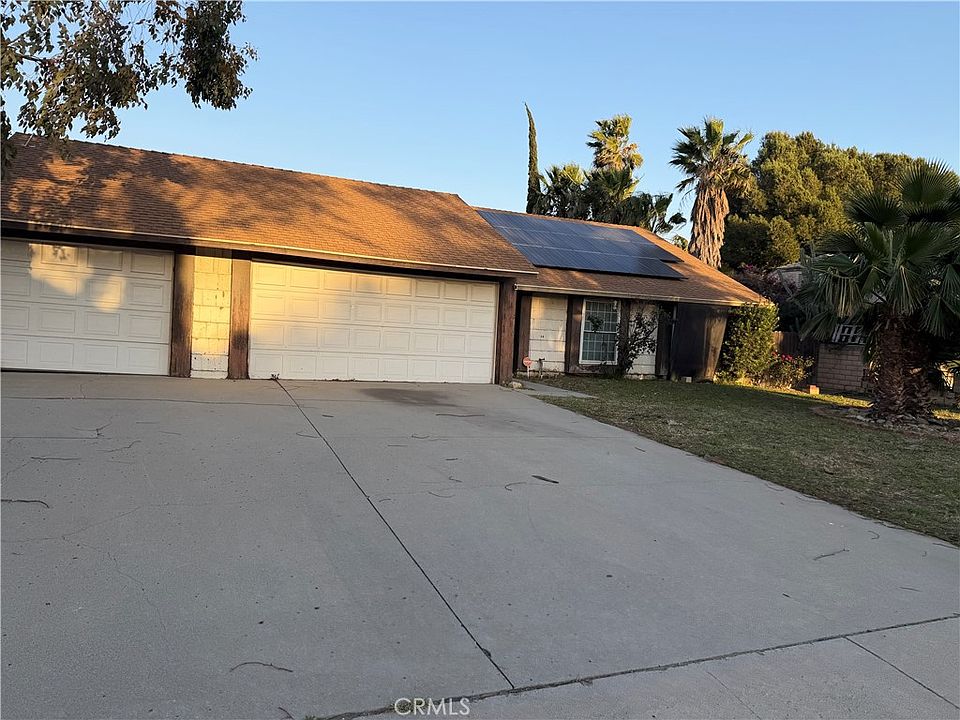 1st image of 1159 N Wisteria Ave