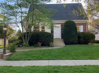715 Harvard St, Wilmette, IL 60091