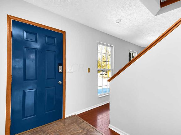 5th image of 2209 Greenlawn Dr