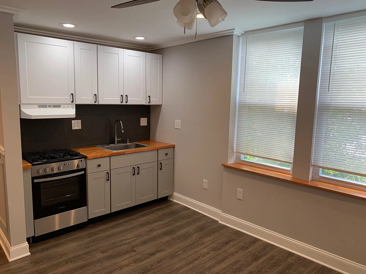 1 bed, 1.0 bath, 650 sqft, $1,700 — Photo 2