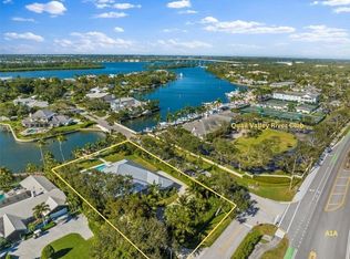 2207 Cove Dr, Vero Beach, FL 32963