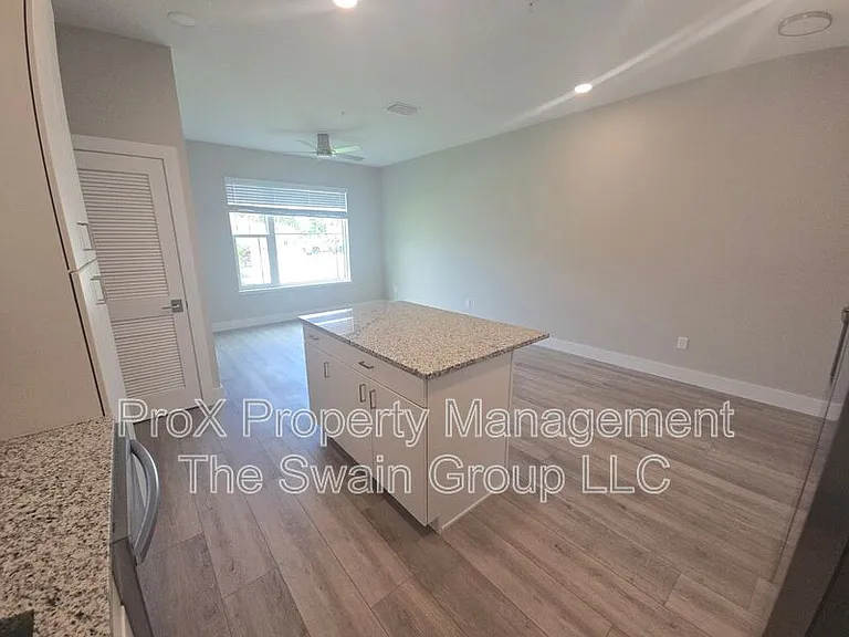 701 Bates Ave SW #202 — Photo 13