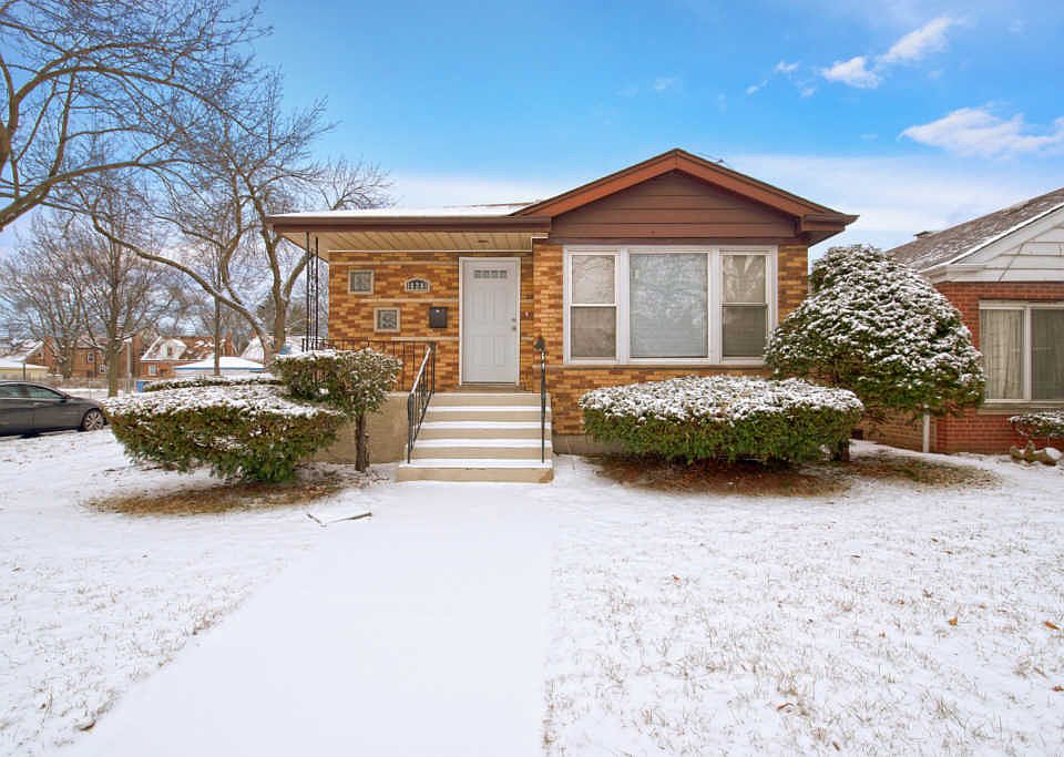 1st image of 10201 S Oglesby Ave