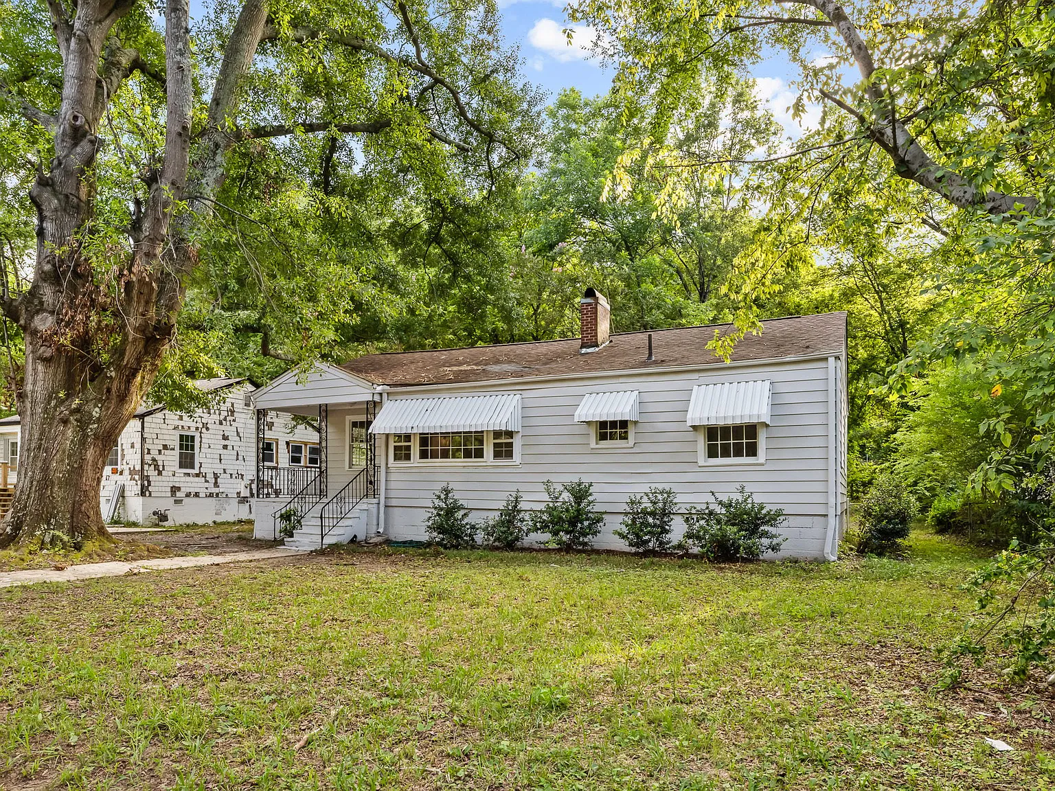 832 Meadowbrook Dr - 1 — Photo 4