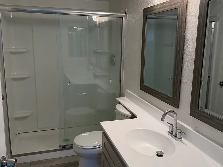 234 S Kenmore Ave #213 — Photo 6