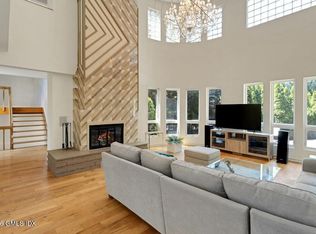 2 Stormy Circle Dr, Greenwich, CT 06830
