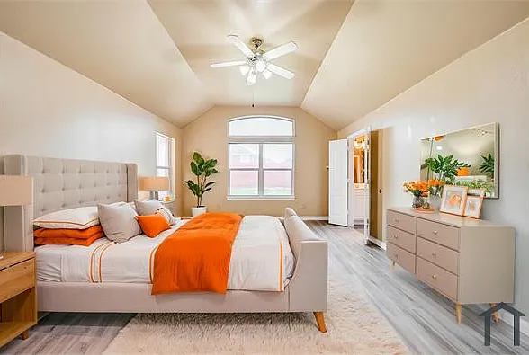 606 Primavera Dr — Photo 10