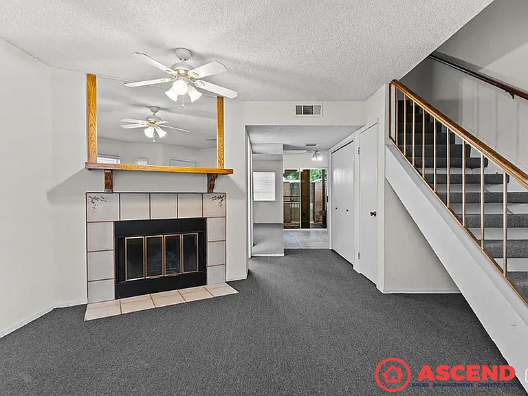 4600 Beechwood St #44 — Photo 2