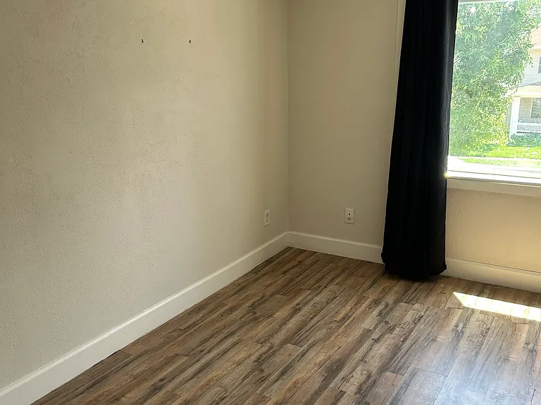 1152 C Ave NW — Photo 18