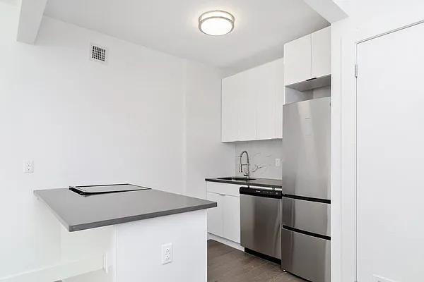 Rented by REAL New York | media 12