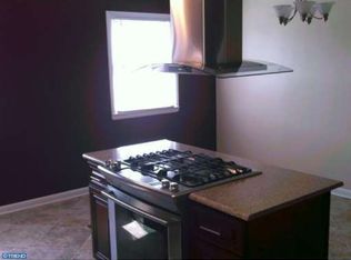 9936 Bridle Rd, Philadelphia, PA 19115