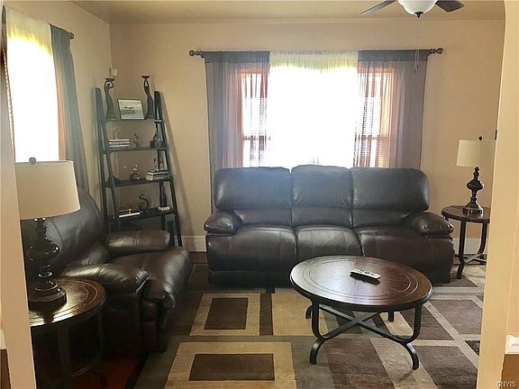 4th image of 232 Empire Ave