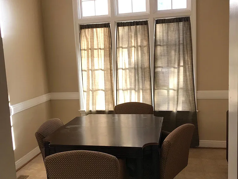 704 N Stockton St — Photo 5