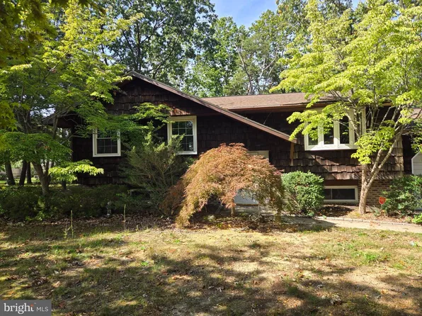 21 Oak Ct, West Berlin, NJ 08091