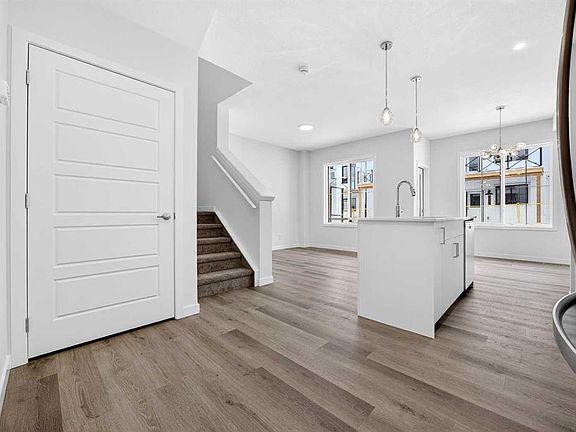 3rd image of 58 E Creekside Way SW