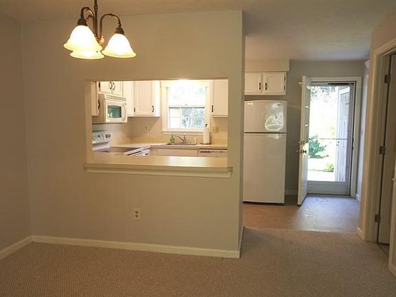 5th image of 101 Woodview Drive #101