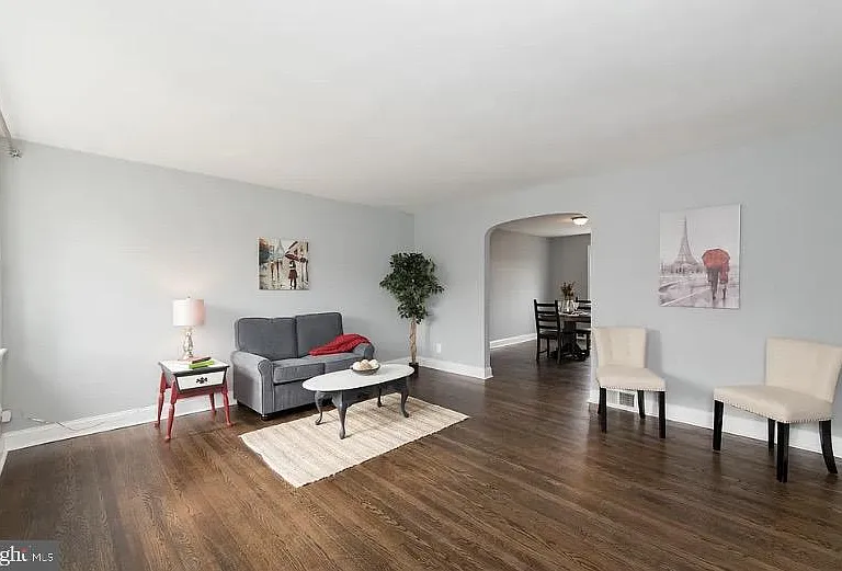 1224 Winston Ave — Photo 4