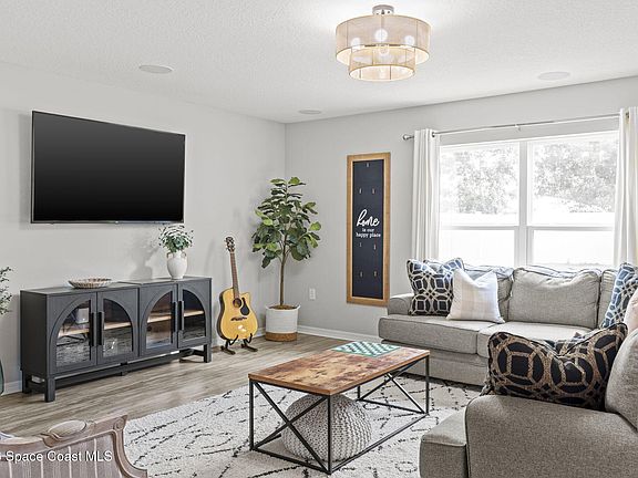 5th image of 1632 Orsi Pl W