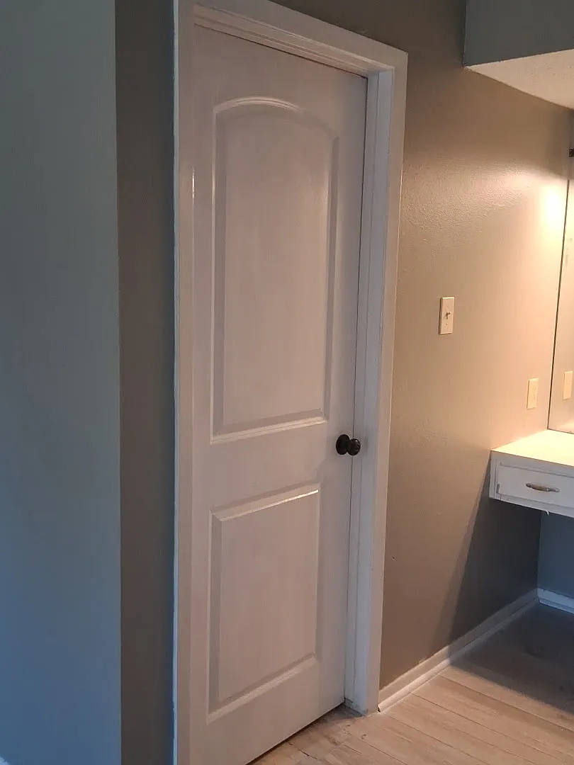 1801 Lawndale Ave — Photo 2
