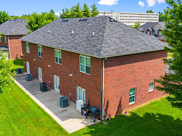 Pin Oak Villas Townhomes — Photo 24