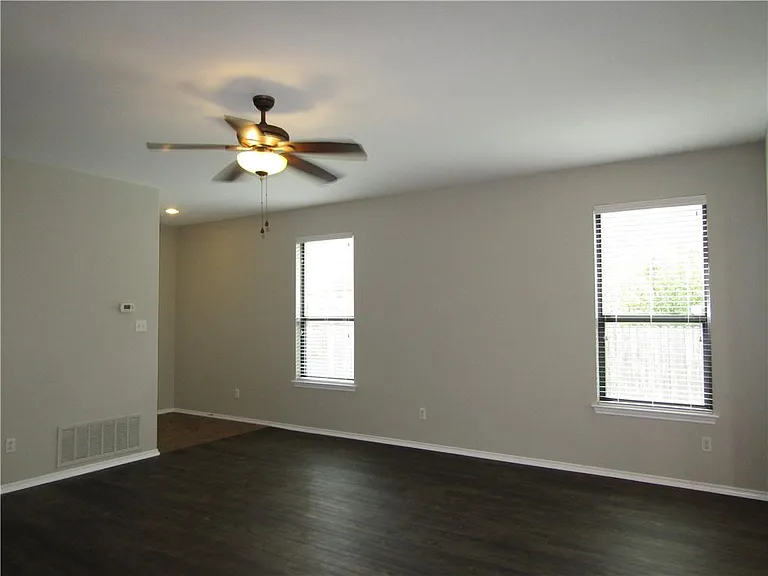 14200 Lake Victor Dr — Photo 43