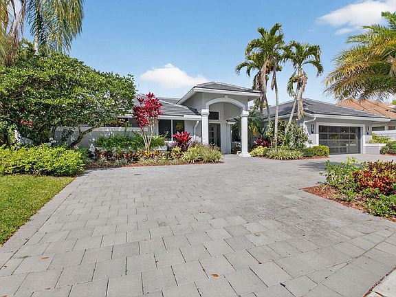 2nd image of 5761 Paddington Way