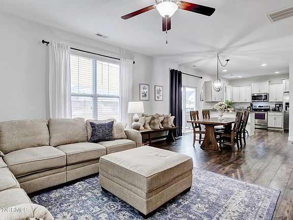 5th image of 6508 Woodlee Ln