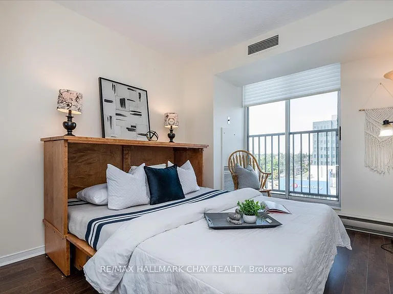 140 Dunlop St E #1202 — Photo 14