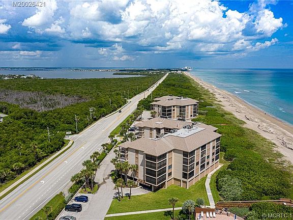 4th image of 2571 SE Ocean Blvd #105