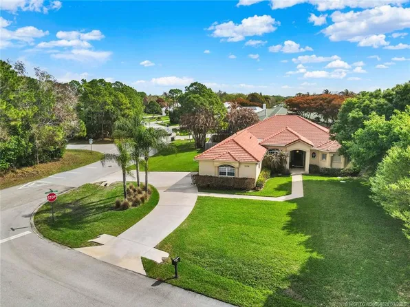 1106 SW Thoreau Ct, Palm City, FL 34990