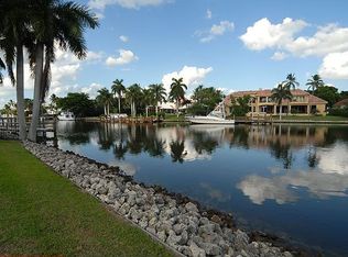 999 Spyglass Ln, Naples, FL 34102