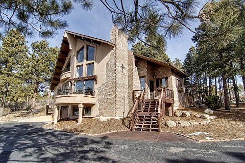 Large Lot w Mature, Tall Pines