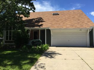 2731 SW Gainsboro Rd, Topeka, KS 66614
