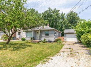 1903 Auten Dr, Akron, OH 44320